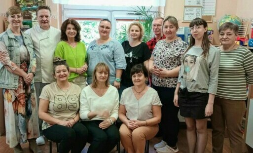 Zdjęcie grupowe pracowników przedszkola