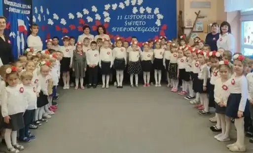 Uroczystość w przedszkolu z okazji Święta Niepodlagłości